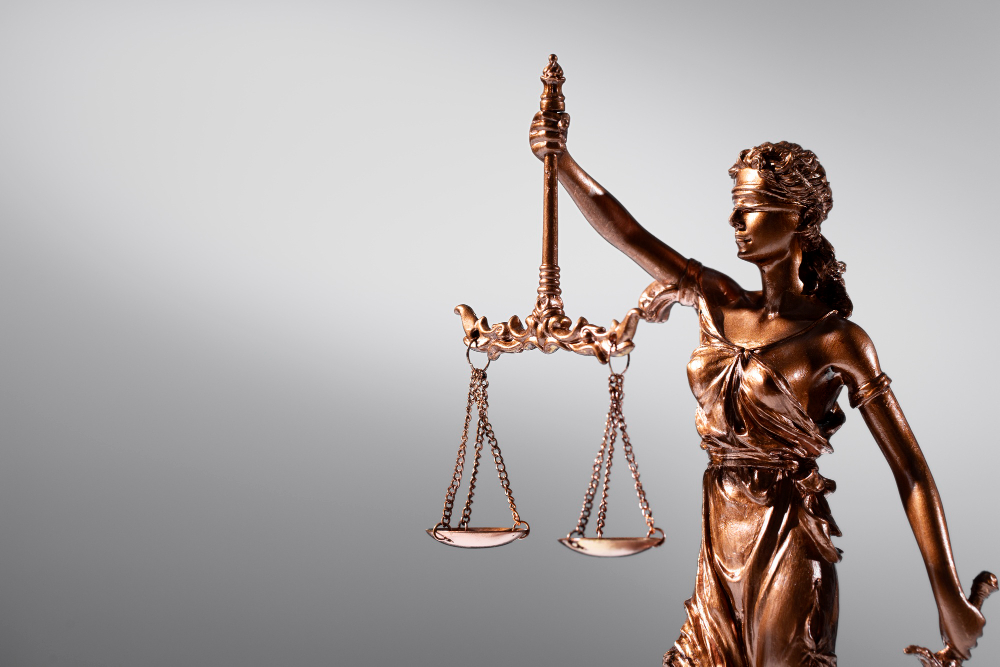 مدير سابق في البحرية الأميركية على لائحة المخترقين