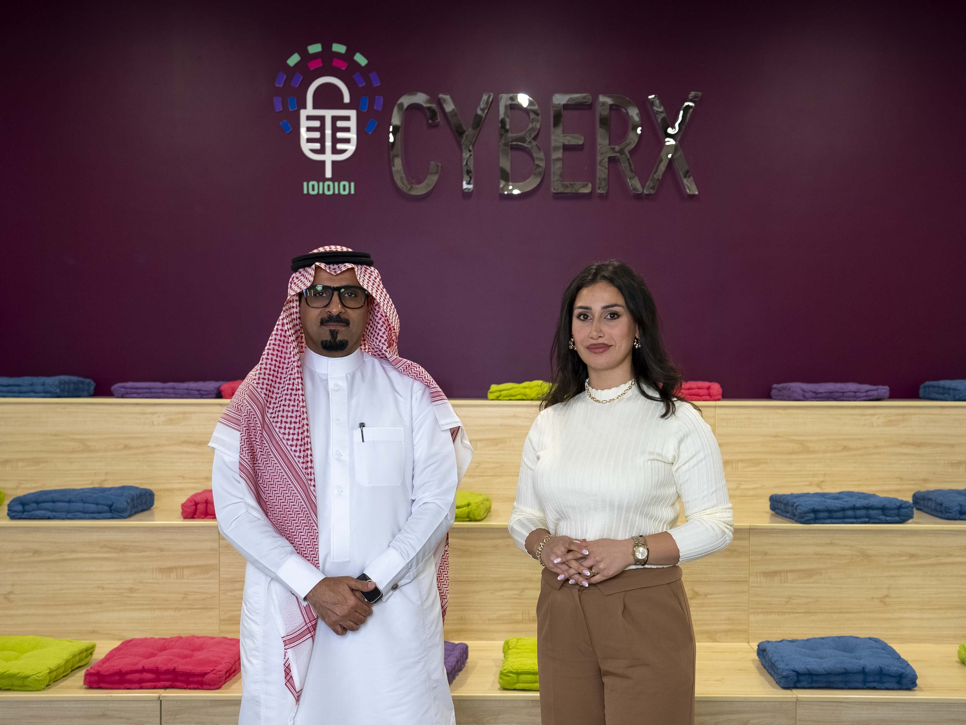 الدكتور سلطان الغامدي: الرقابة الأسرية أثناء تعرف الطفل على التقنية حتى يصبح عقله الجدار الناري